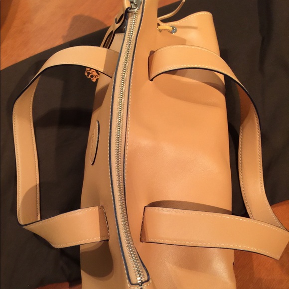 Tods lady’s purse - Picture 4 of 5